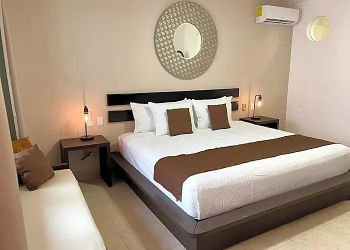 Aria Quinta Avenida & Rooftop Hotel