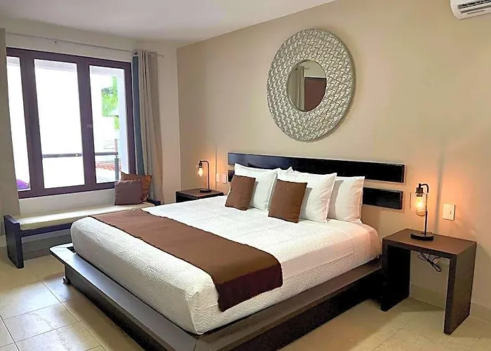 Aria Quinta Avenida & Rooftop Hotel *