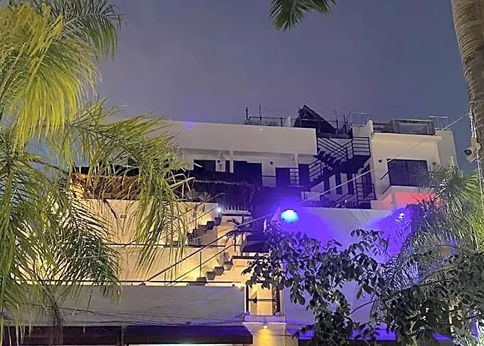 Aria Quinta Avenida & Rooftop
