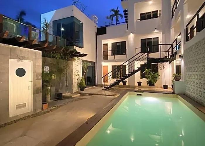 Aria Quinta Avenida & Rooftop Hotel *